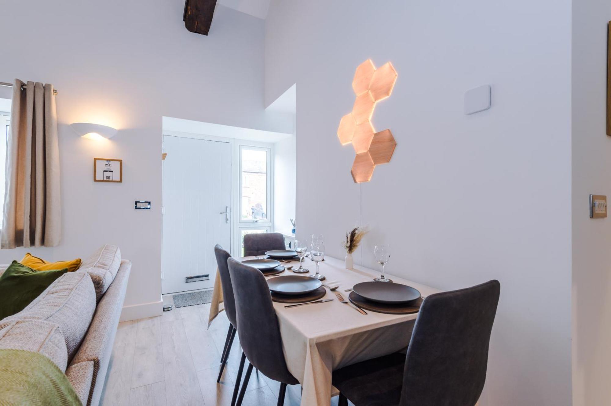 Number 21: A Breathtaking Chester Cottage With Parking Mollington  외부 사진